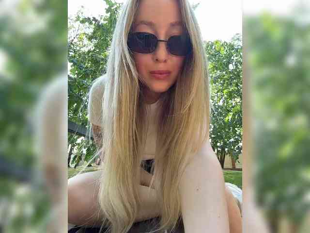 Модель: Chloee