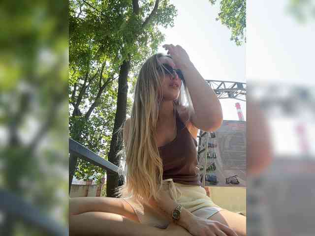 Модель: Chloee