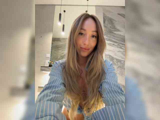 Chloee webcam