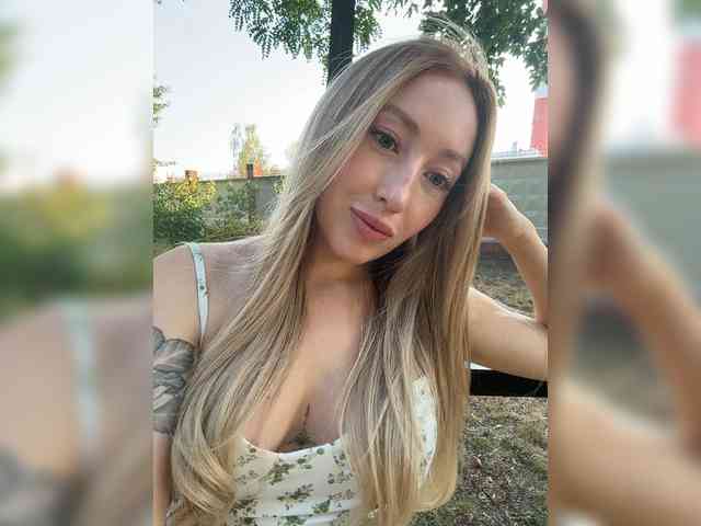 Chloee webcam