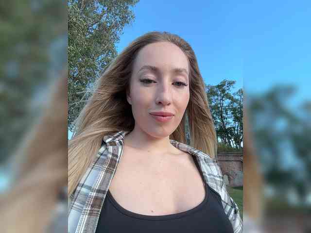 KiraBlake Sex Cam Show