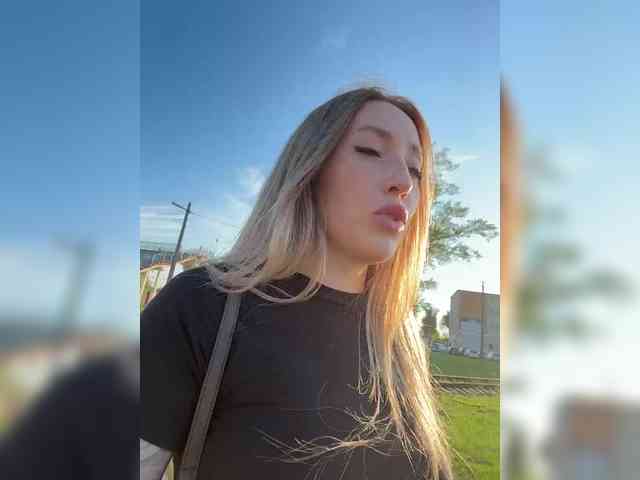 Модель: Chloee