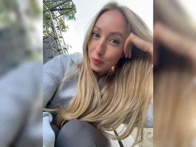 Chloee webcam
