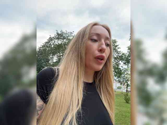 Chloee webcam