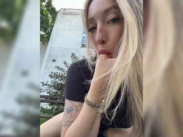 Chloee webcam