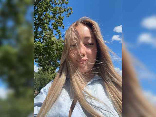 Chloee webcam