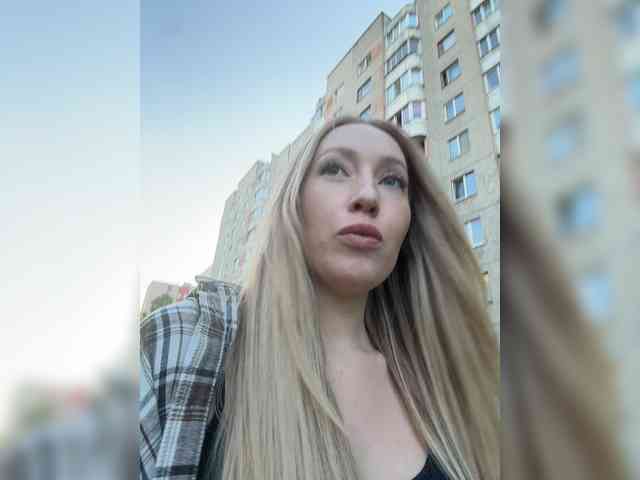 Модель: Chloee