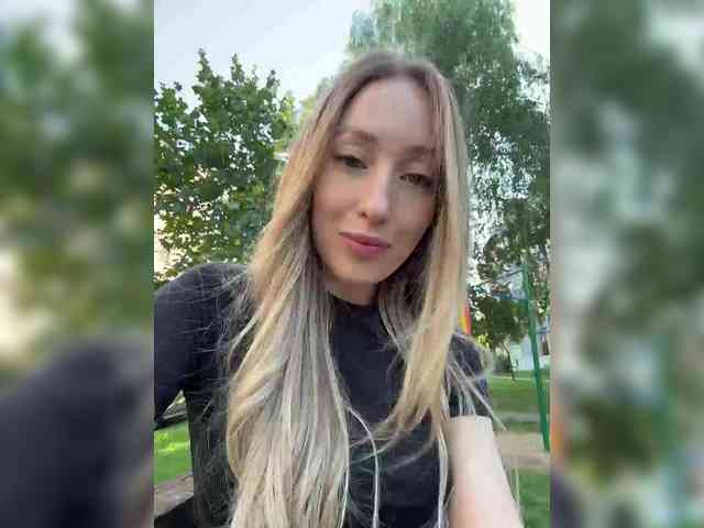 Модель: Chloee