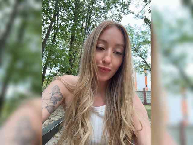 Chloee webcam