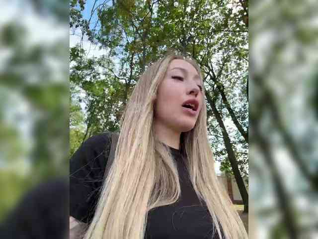 Модель: Chloee