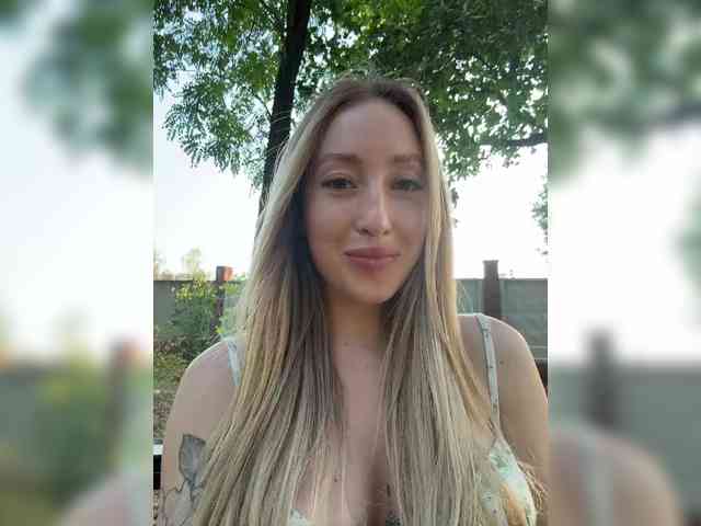 KiraBlake Sex Cam Show