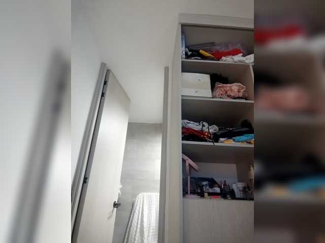 Rosmar_18 live cam on BongaCams