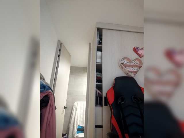 Rosmar_18 live cam on BongaCams