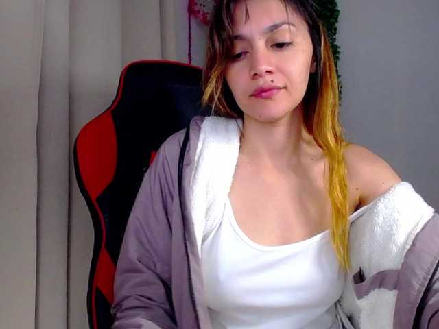 Rosmar7- live cam on BongaCams