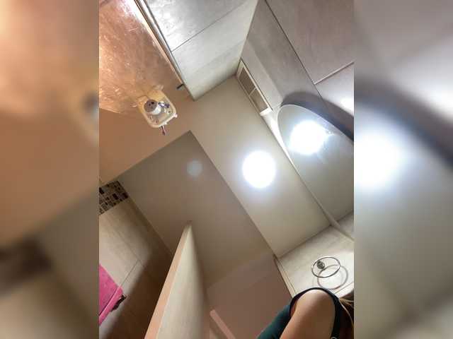 Rosmar_18 — live female cam