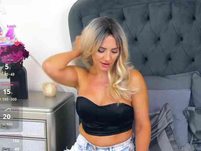 AlizNichols webcam