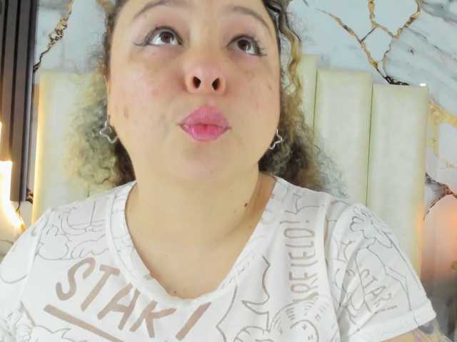 mollieblue69 live cam on BongaCams