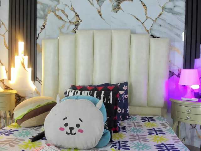 mollieblue69 live cam on BongaCams