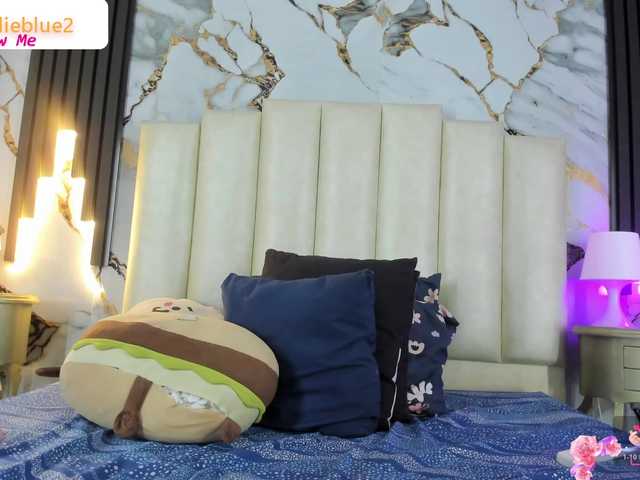 mollieblue69 live cam on BongaCams