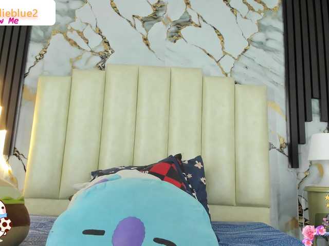 mollieblue69 live cam on BongaCams