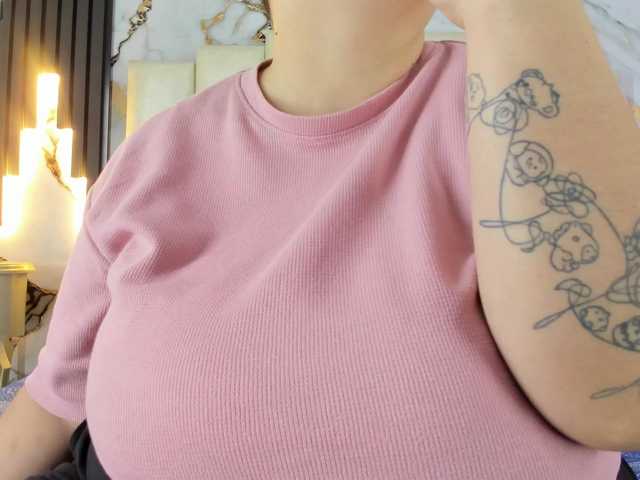 mollieblue69 live cam on BongaCams