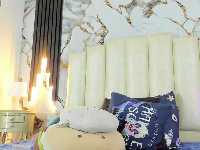 mollieblue69 live cam on BongaCams