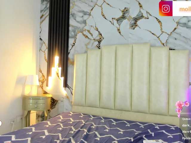 mollieblue69 live cam on BongaCams