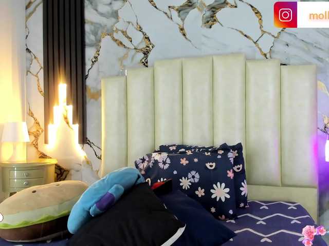 mollieblue69 live cam on BongaCams