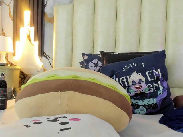mollieblue69 live webcam show