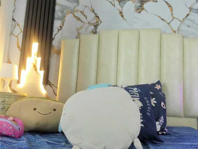 mollieblue69 live cam on BongaCams