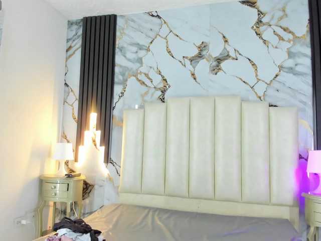 mollieblue69 live webcam show