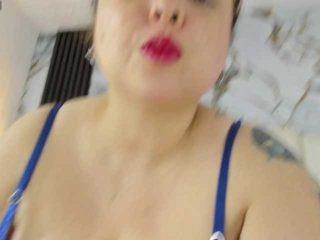 mollieblue69 live webcam show