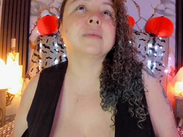 mollieblue69, live now on BongaCams