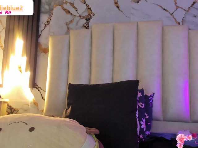 mollieblue69 live cam on BongaCams