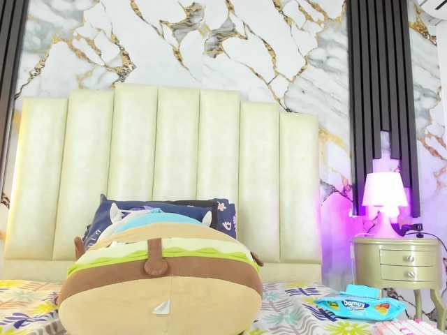 mollieblue69 live webcam show
