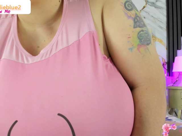 mollieblue69 live webcam show