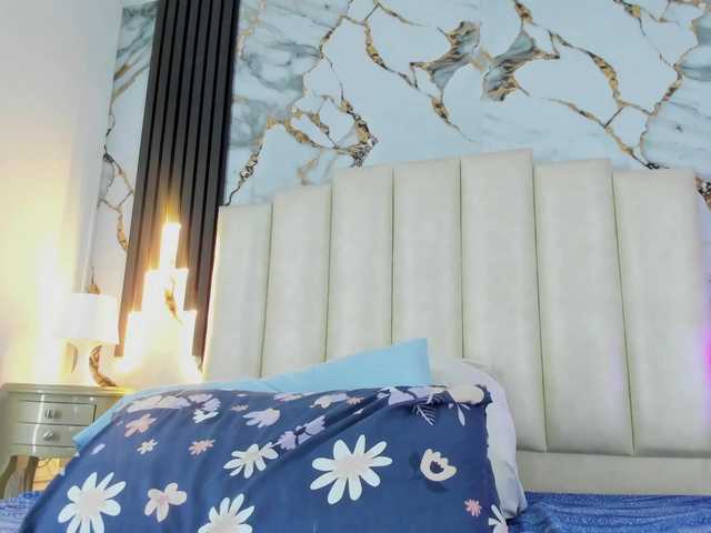 mollieblue69 live cam on BongaCams