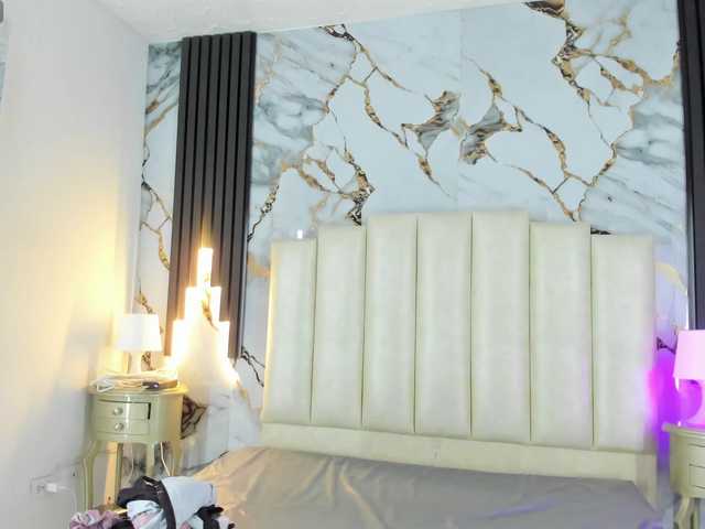 mollieblue69 live webcam show