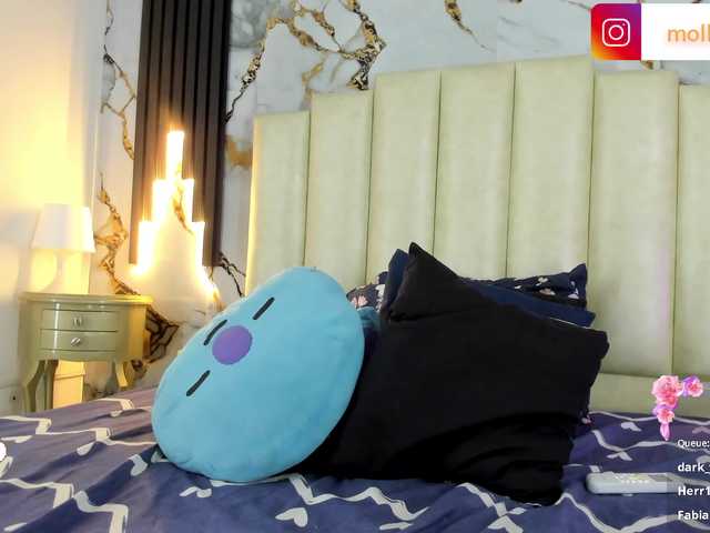 mollieblue69 live cam on BongaCams