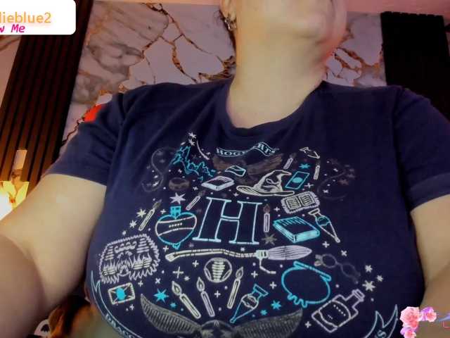 mollieblue69 live cam on BongaCams