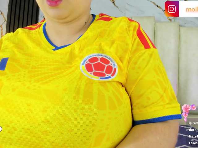 mollieblue69 live cam on BongaCams