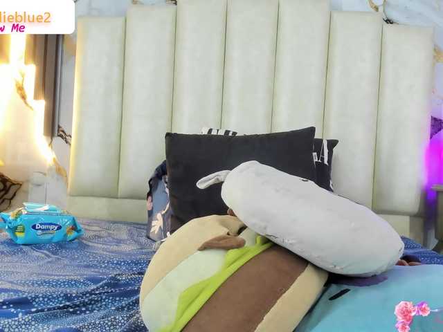 mollieblue69 live cam on BongaCams