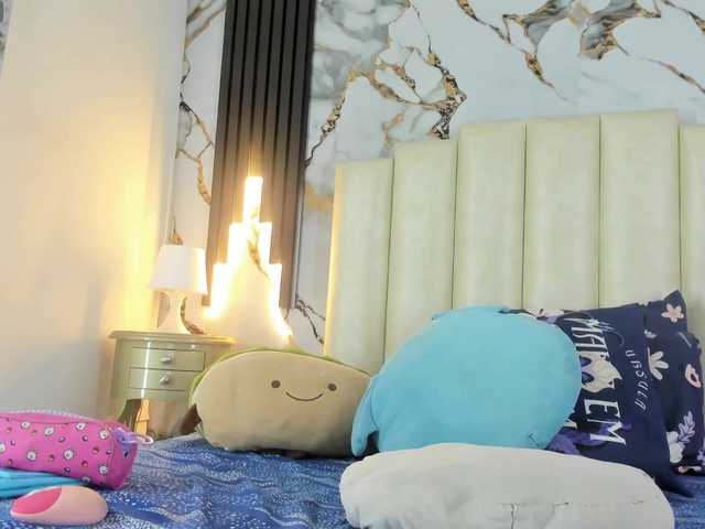 mollieblue69 live cam on BongaCams