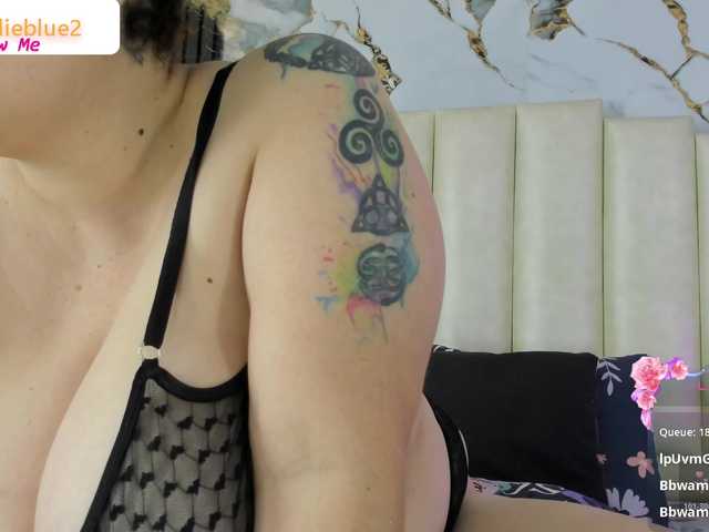 mollieblue69 live cam on BongaCams