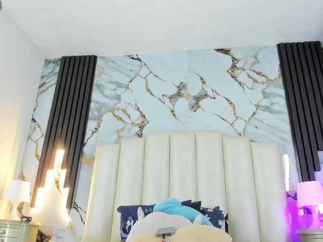 mollieblue69 live webcam show