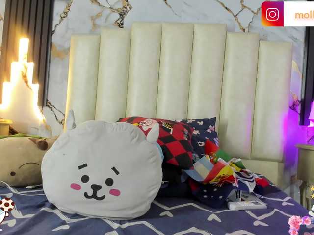 mollieblue69 live cam on BongaCams