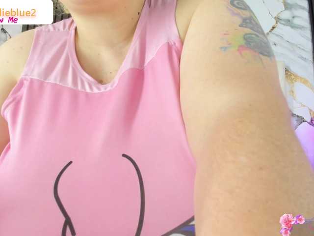 mollieblue69 live cam on BongaCams