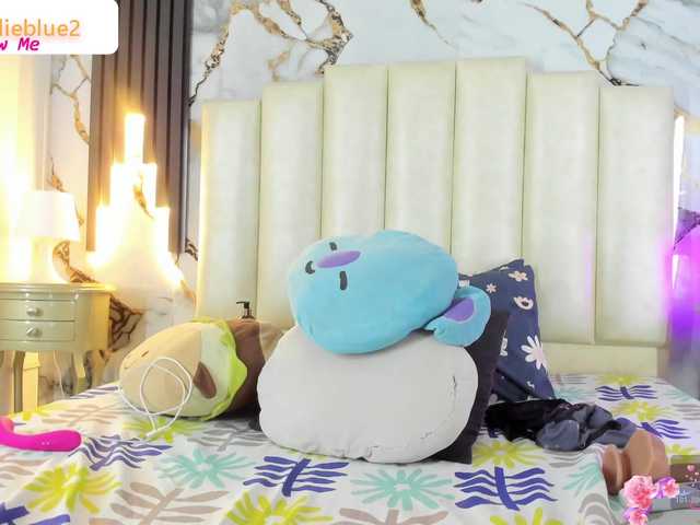 mollieblue69 live cam on BongaCams