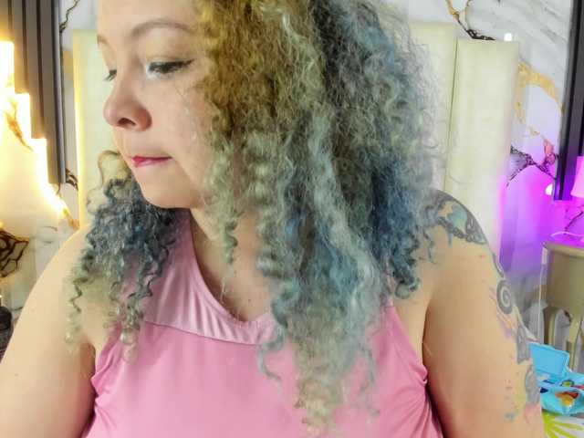 mollieblue69 live webcam show