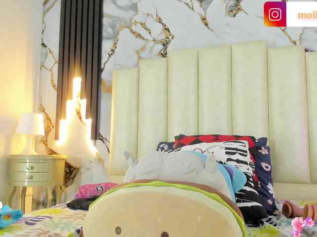 Acest model este live acum. mollieblue69